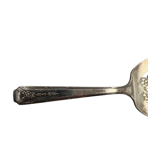 Vintage Community Plate Slotted Decorative Tomato Spoon Oneida 4 1/2" - Picture 5 of 8